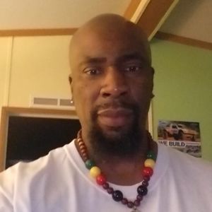 Meet your Posher, Adrian